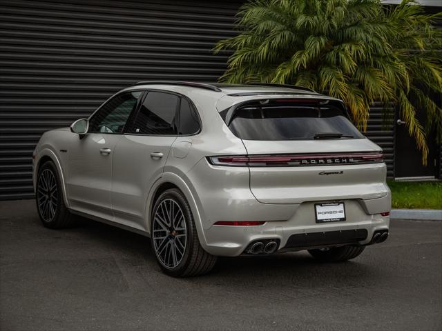 2026 Porsche Cayenne E-Hybrid S