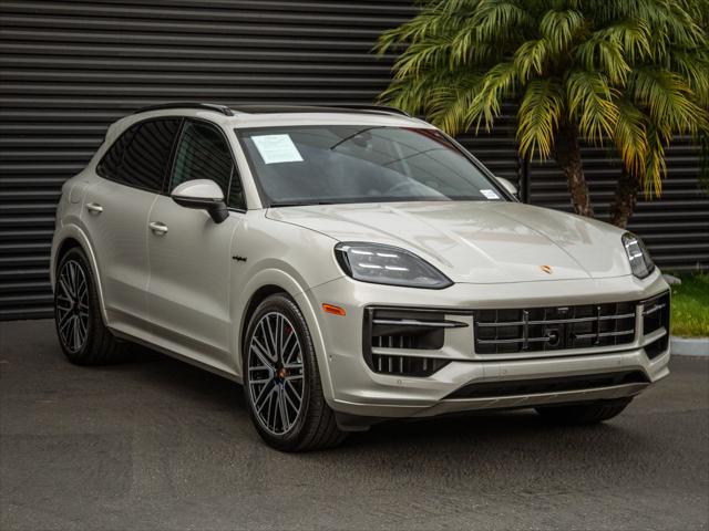 2026 Porsche Cayenne E-Hybrid S