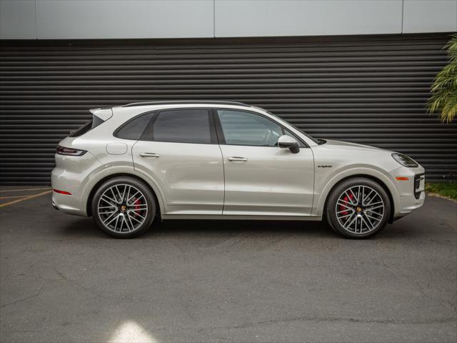 2026 Porsche Cayenne E-Hybrid S
