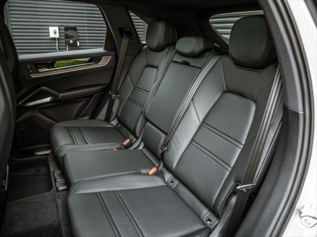 2026 Porsche Cayenne E-Hybrid S