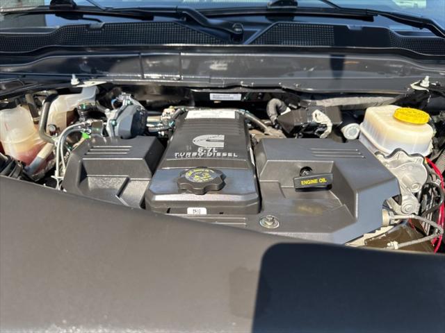 2024 Ram 3500 Tradesman Crew Cab 4x4 8' Box