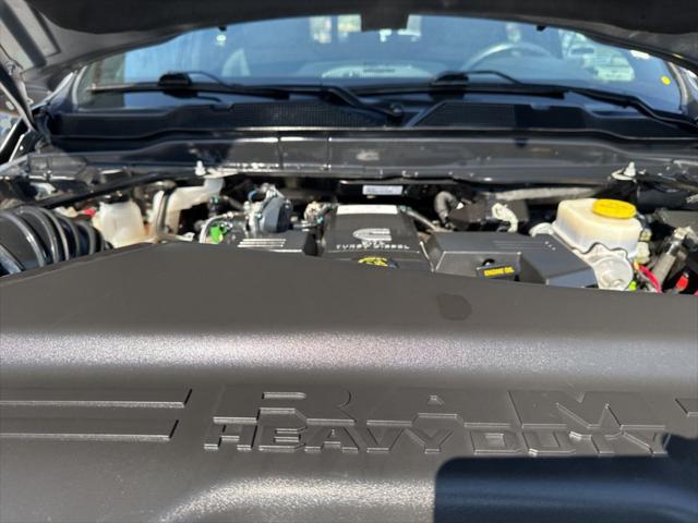 2024 Ram 3500 Tradesman Crew Cab 4x4 8' Box