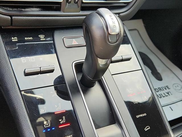 2024 Porsche Macan T