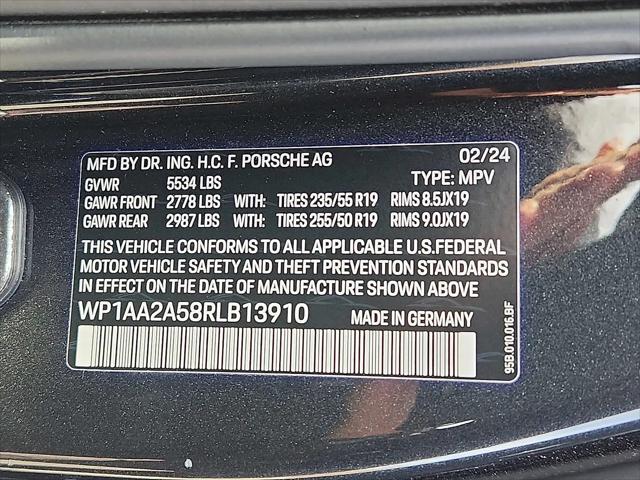 2024 Porsche Macan T