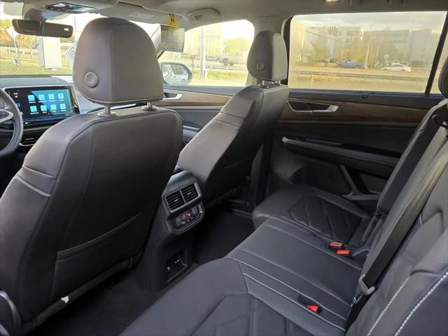 2026 Volkswagen Atlas SE with Technology