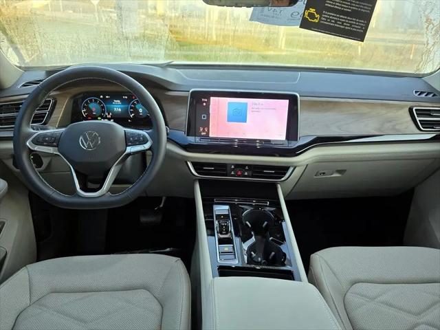 2026 Volkswagen Atlas SE with Technology