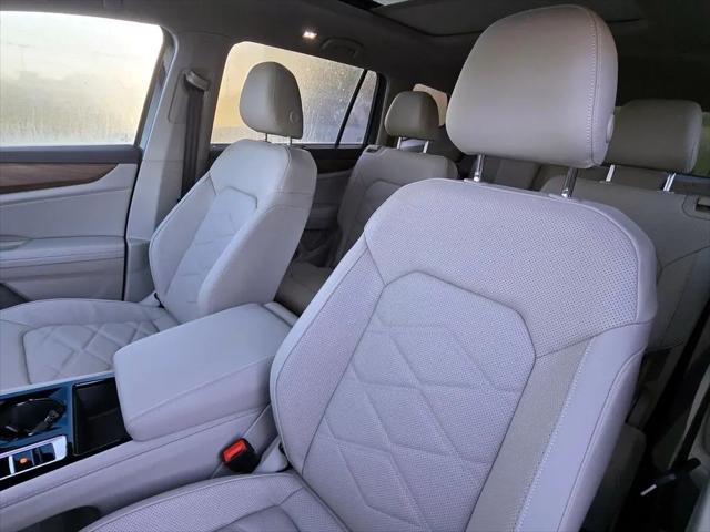 2026 Volkswagen Atlas SE with Technology