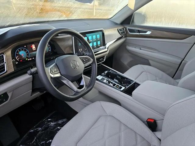 2026 Volkswagen Atlas SE with Technology
