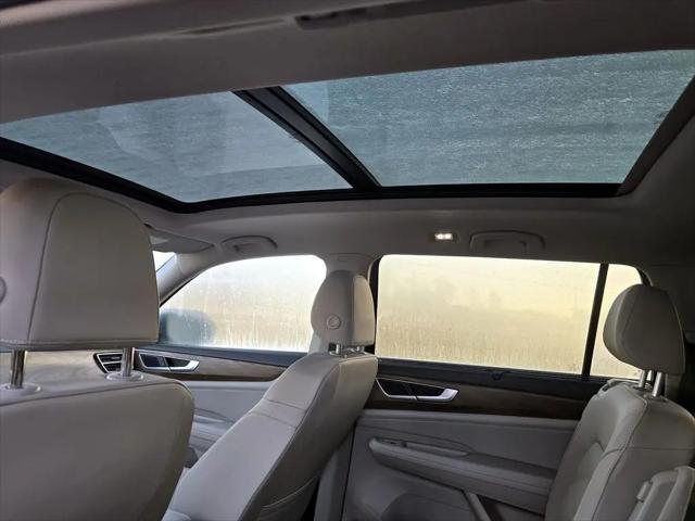 2026 Volkswagen Atlas SE with Technology