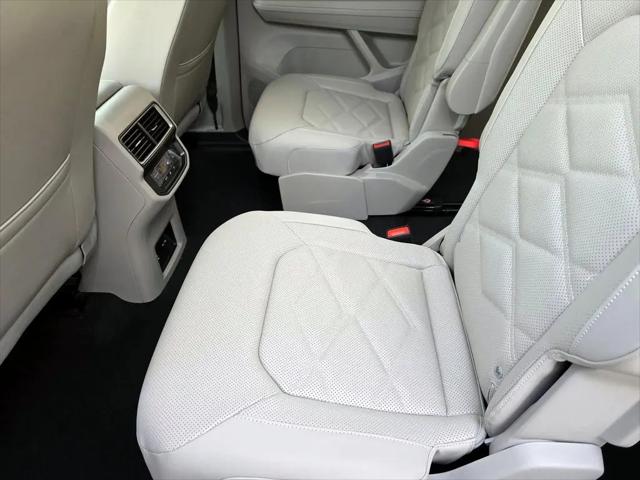 2026 Volkswagen Atlas SE with Technology