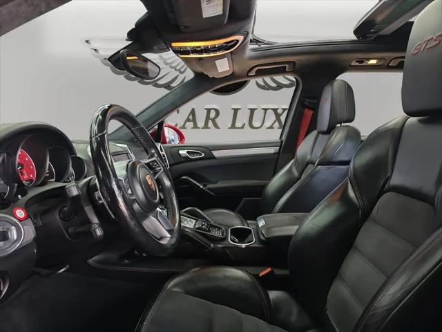 2016 Porsche Cayenne GTS