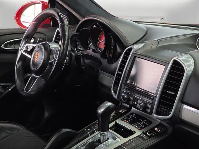 2016 Porsche Cayenne GTS