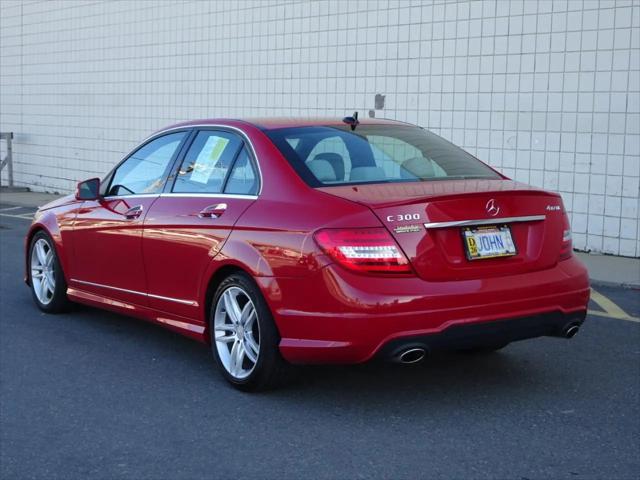 2013 Mercedes-Benz C-CLASS C 300 Luxury 4MATIC