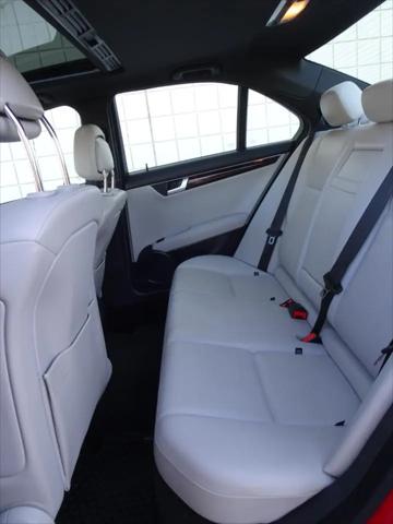 2013 Mercedes-Benz C-CLASS C 300 Luxury 4MATIC