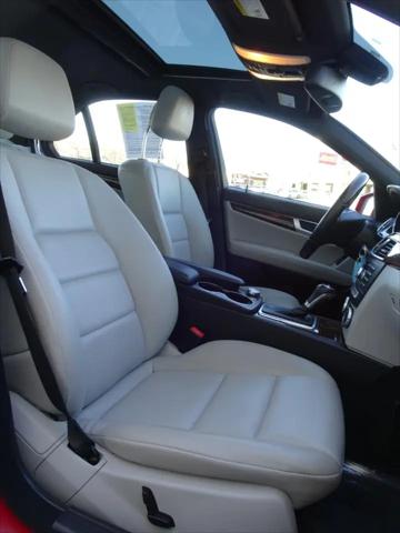 2013 Mercedes-Benz C-CLASS C 300 Luxury 4MATIC