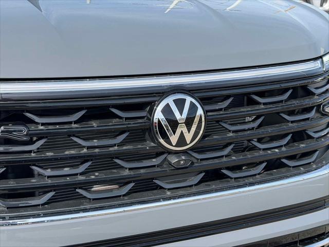 2026 Volkswagen Atlas Cross Sport SEL Premium R-Line