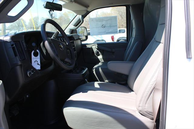2026 Chevrolet Express Cargo Van 2500 Extended Wheelbase, WT, RWD