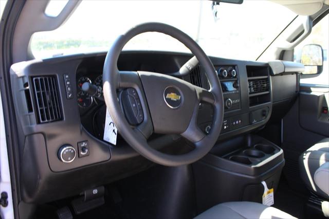 2026 Chevrolet Express Cargo Van 2500 Extended Wheelbase, WT, RWD