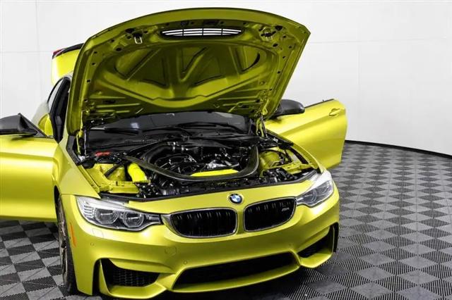2015 BMW M4 Standard