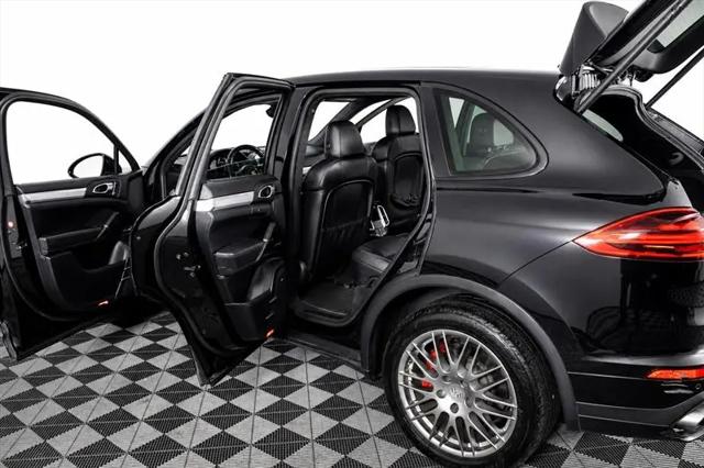 2015 Porsche Cayenne Turbo