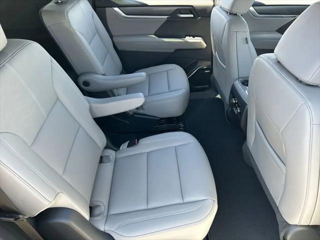 2026 GMC Acadia Elevation AWD