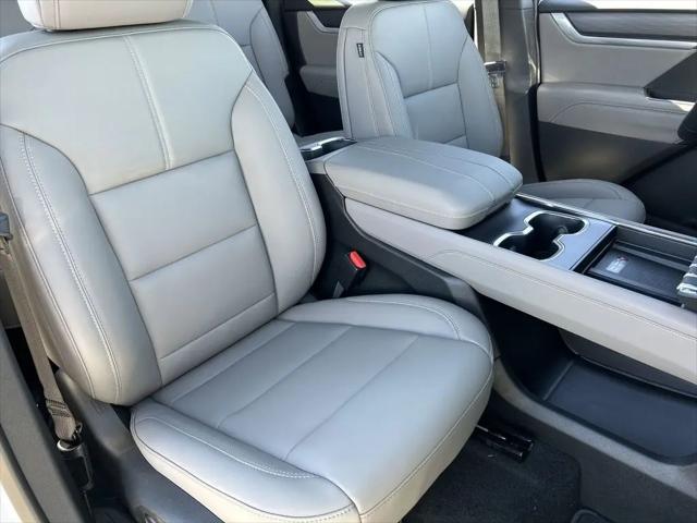 2026 GMC Acadia Elevation AWD