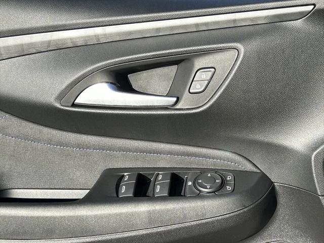 2026 Buick NV Sport Touring FWD