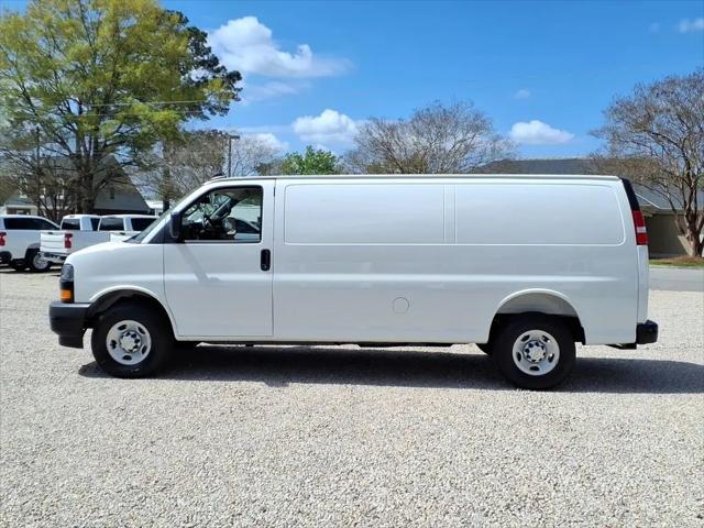 2026 Chevrolet Express Cargo Van 2500 Extended Wheelbase, WT, RWD