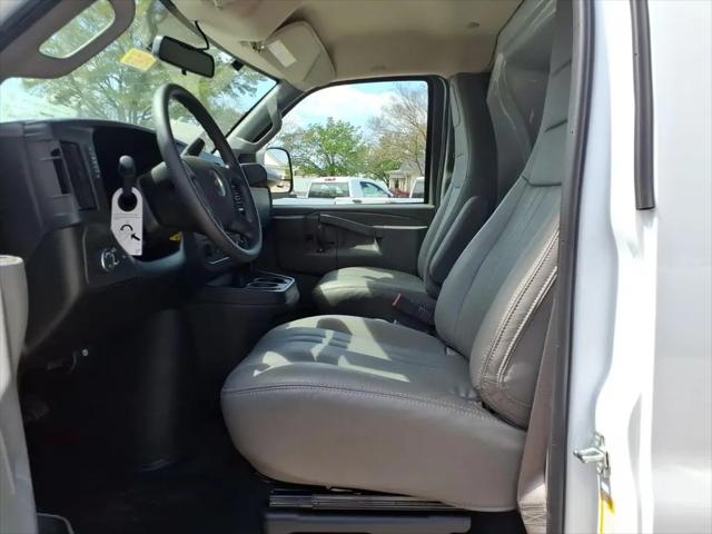 2026 Chevrolet Express Cargo Van 2500 Extended Wheelbase, WT, RWD