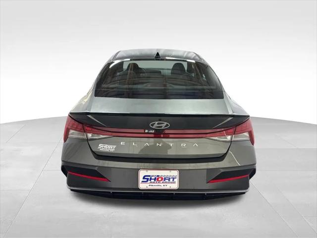 2026 Hyundai Elantra SEL Sport Premium