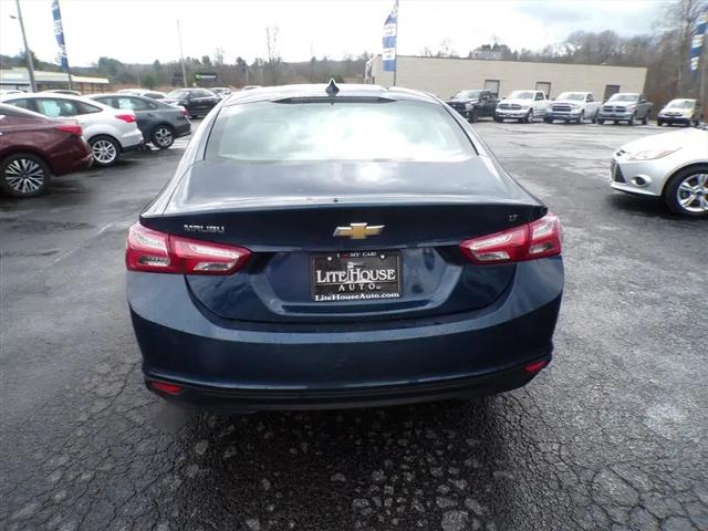 2022 Chevrolet Malibu FWD LT