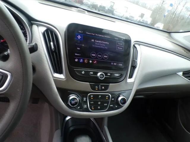 2022 Chevrolet Malibu FWD LT