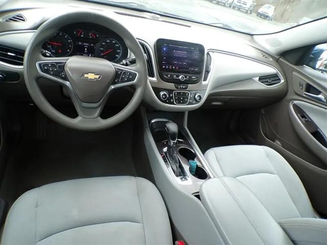 2022 Chevrolet Malibu FWD LT