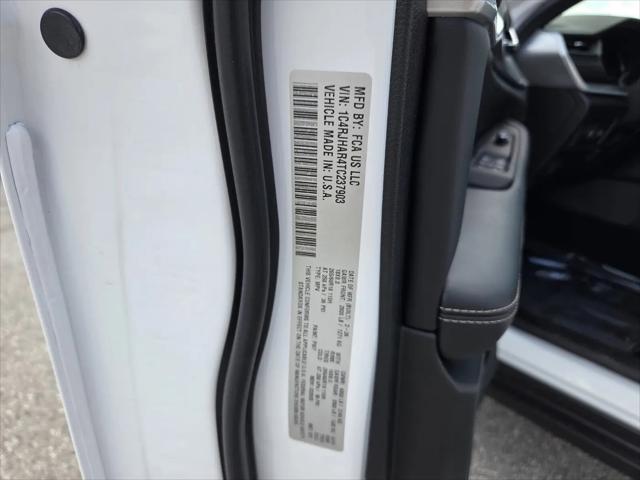 2026 Jeep Grand Cherokee Altitude 4x4