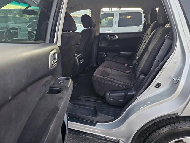 2014 Nissan Pathfinder SV