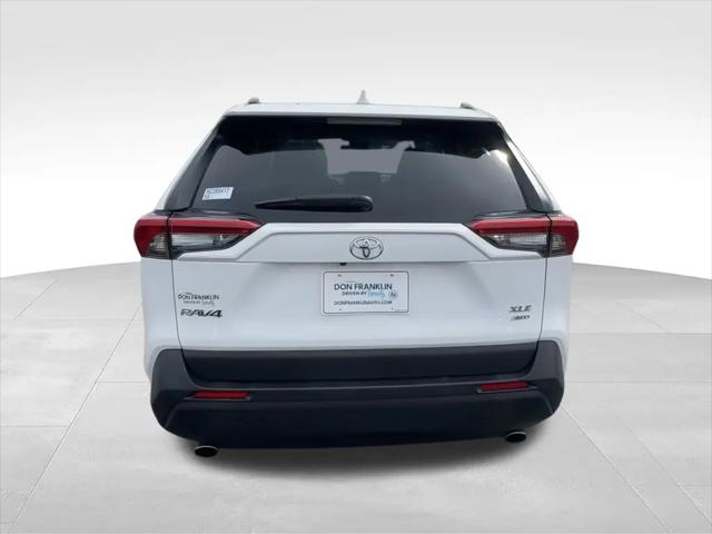 2022 Toyota RAV4 XLE