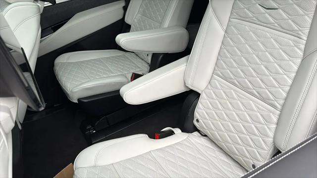 2025 Cadillac Escalade Premium Luxury Platinum