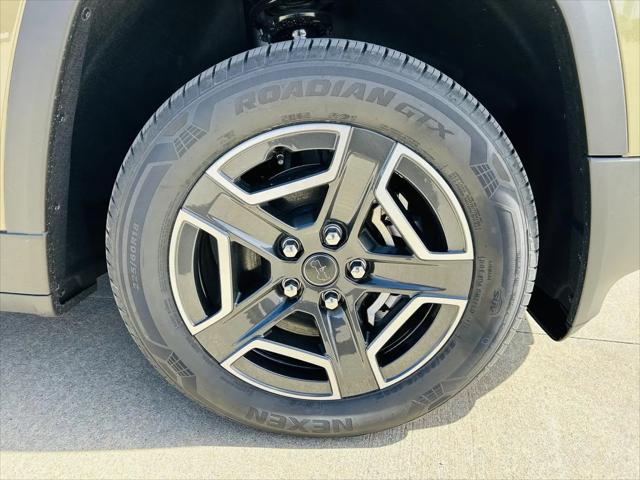 2026 Jeep Cherokee Laredo 4x4