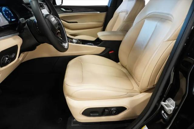 2025 Jeep Grand Cherokee L Limited 4x4