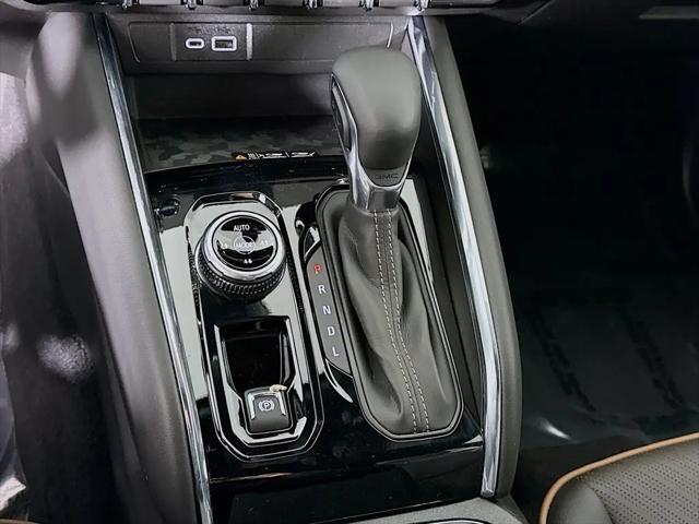 2024 GMC Canyon 4WD AT4