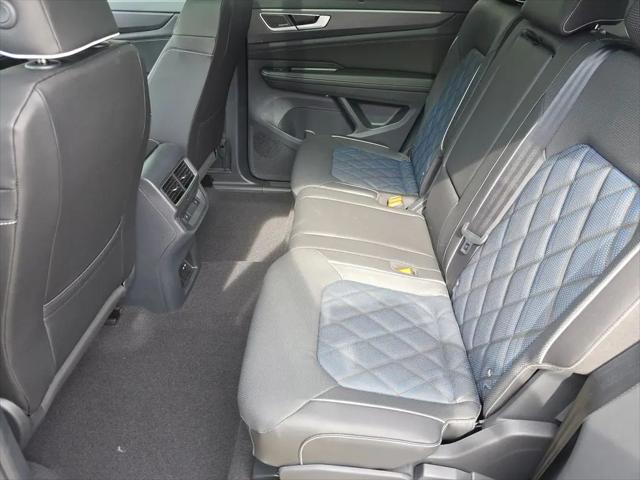 2026 Volkswagen Atlas Cross Sport SEL Premium R-Line