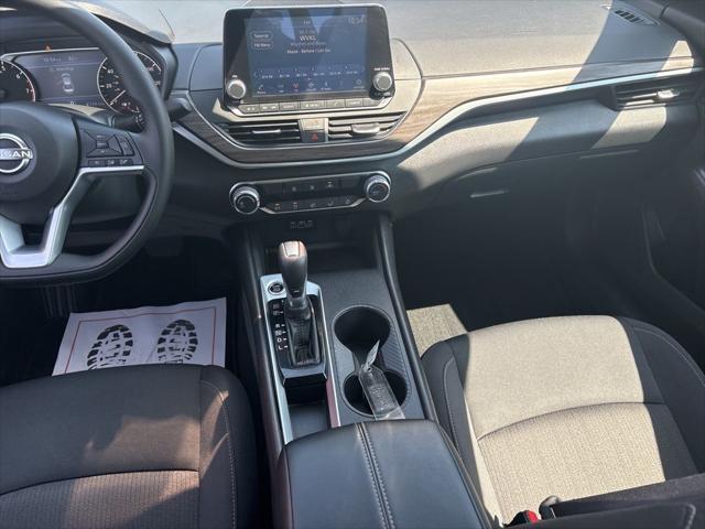 2025 Nissan Altima SV FWD