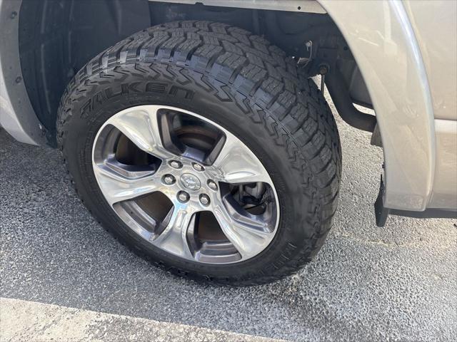 2019 Ram 1500 Laramie Crew Cab 4x4 5'7" Box