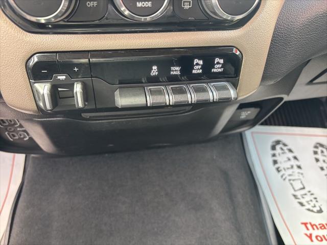 2019 Ram 1500 Laramie Crew Cab 4x4 5'7" Box