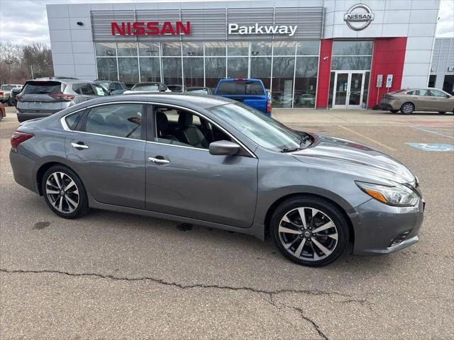 2017 Nissan Altima 2.5 SR for sale in Dover, OH