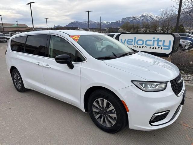 2024 Chrysler Pacifica Hybrid Select for sale in Draper, UT