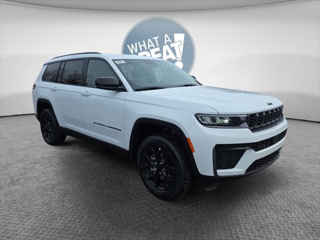 2026 Jeep Grand Cherokee GRAND CHEROKEE L LAREDO ALTITUDE 4X4