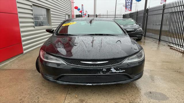2017 Chrysler 200 Touring