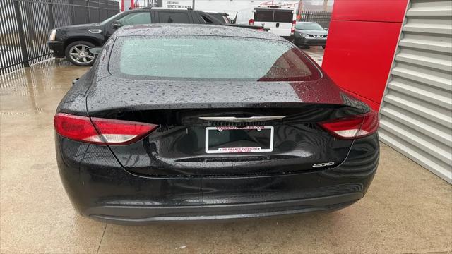 2017 Chrysler 200 Touring