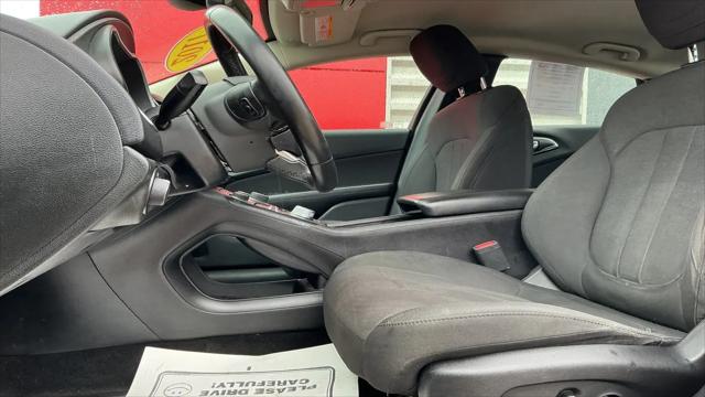 2017 Chrysler 200 Touring